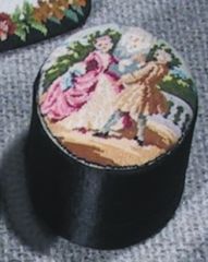 D164 Petit Point Dose oval