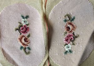 MR 5079 F Sessel fertig gestickt beige